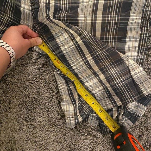 IZOD Men’s Plaid Shorts - Picture 9 of 14